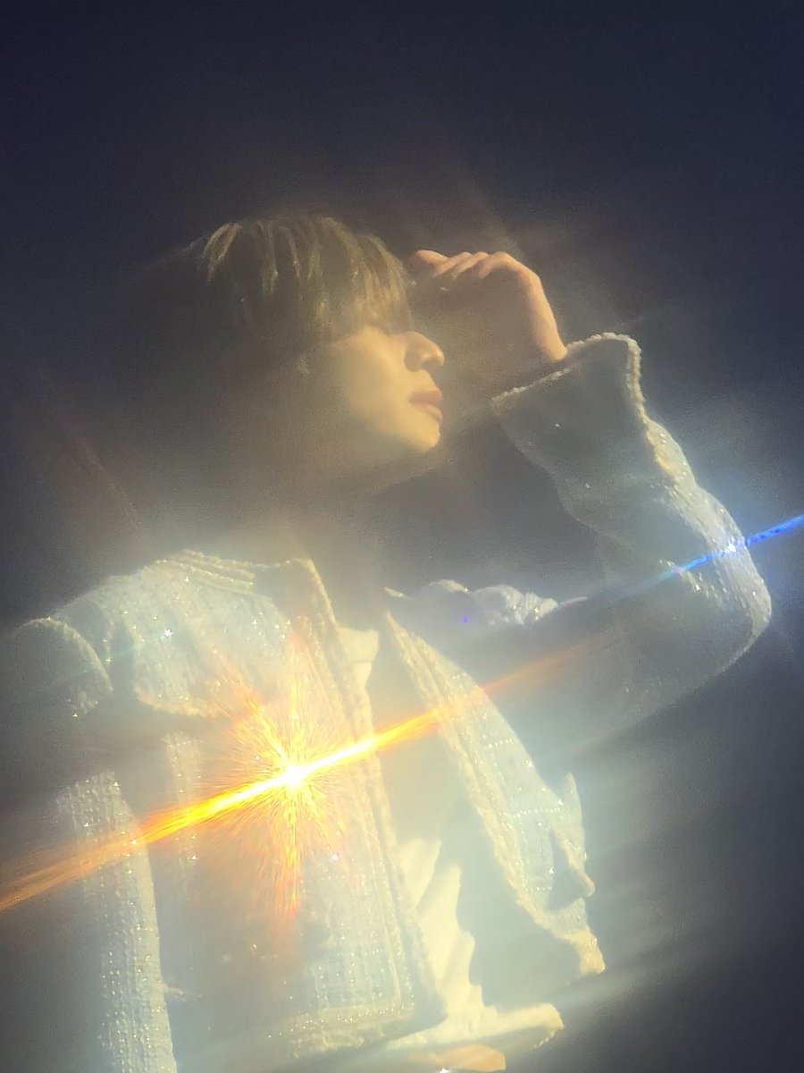250213 ✨️
#NYHEARTSTAEMIN 
#TaeminInNYC 
#Ephemeral_Gaze_in_NYC #SHINee #TAEMIN