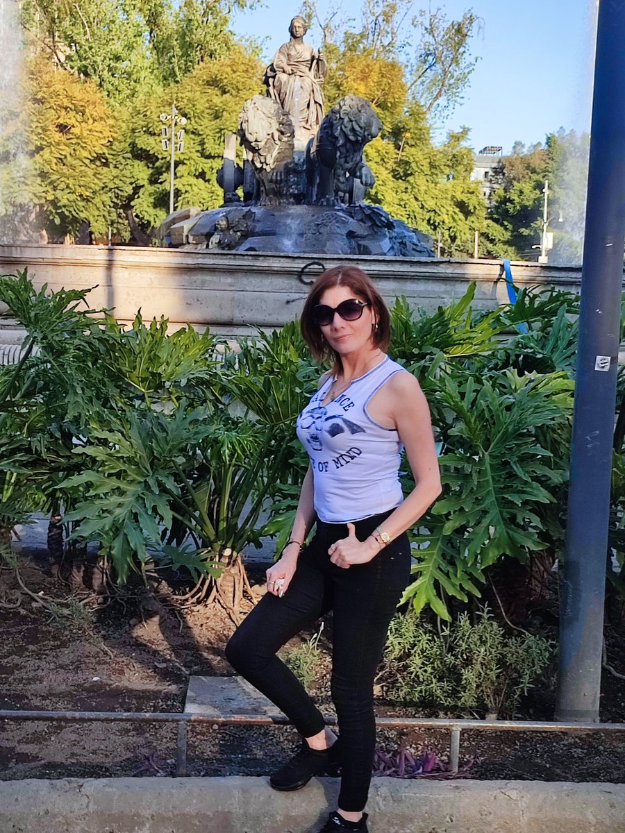 Feliz Día del Amor y la Amistad ❤️💋
#FelizDiaDelAmorYLaAmistad #14DeFebrero #amor #ViernesYElCuerpoLoSabe #ValentinesDay #ViernesCogelón #VIERNES #ViernesDeSeducción #FelizViernes #besos #flaquitarica #tentaciones #Saludos