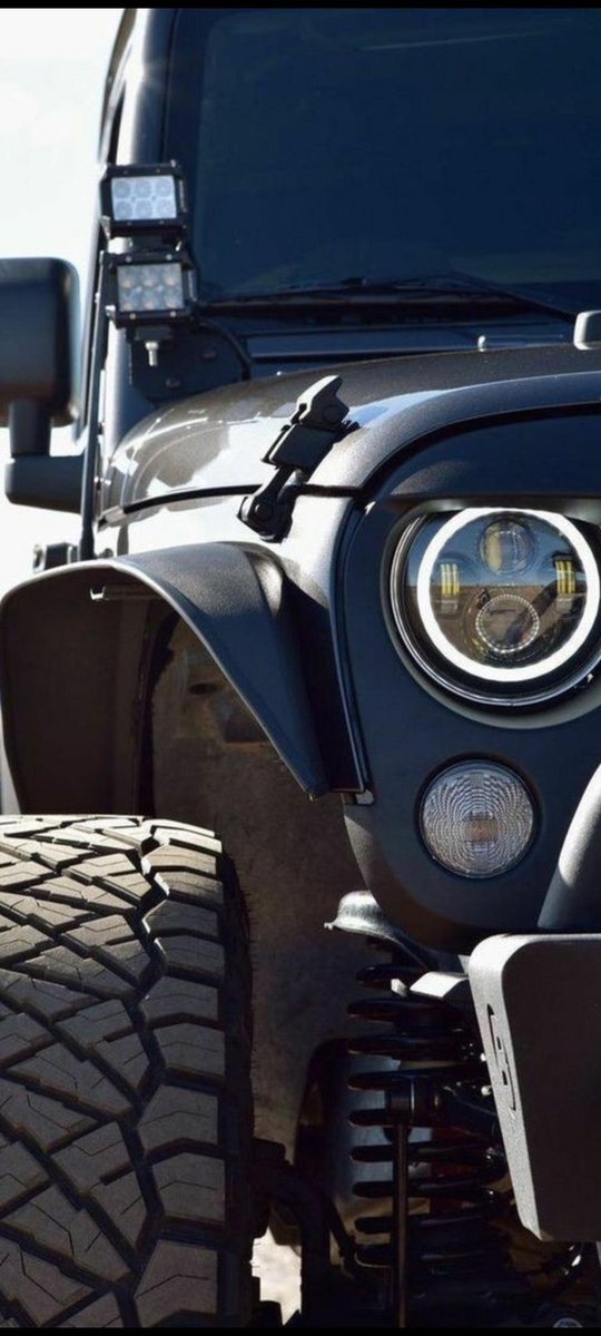 I see you #frontend #Friday 👀

#jeeplife