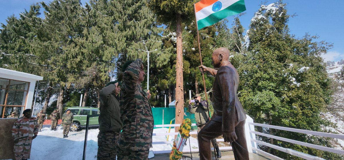diprotawang's tweet photo. On the occassion of #BobKhatingDay Commander Tawang Brigade Brig.@BhupalSing71925 today laid wreath at #Bobkhatingmemorialofvalour
The programme was attended by #GaonBurahs, officers from District Administration, @38SSBTAWANG @ITBP_official @HQ_DG_NCC and general public https://t.co/XEtNHZEGec