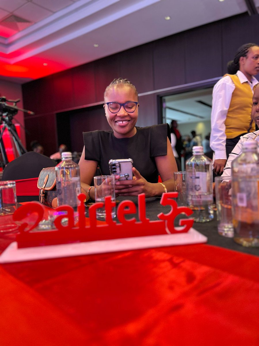 bevalynekwambo3's tweet image. Ukidial *544# halafu ikuletee 
- 30GB for just Ksh 1,000
- Free Airtel-to-Airtel calls
- 100% refund on Airtel Money transaction fees

#SmartWithData