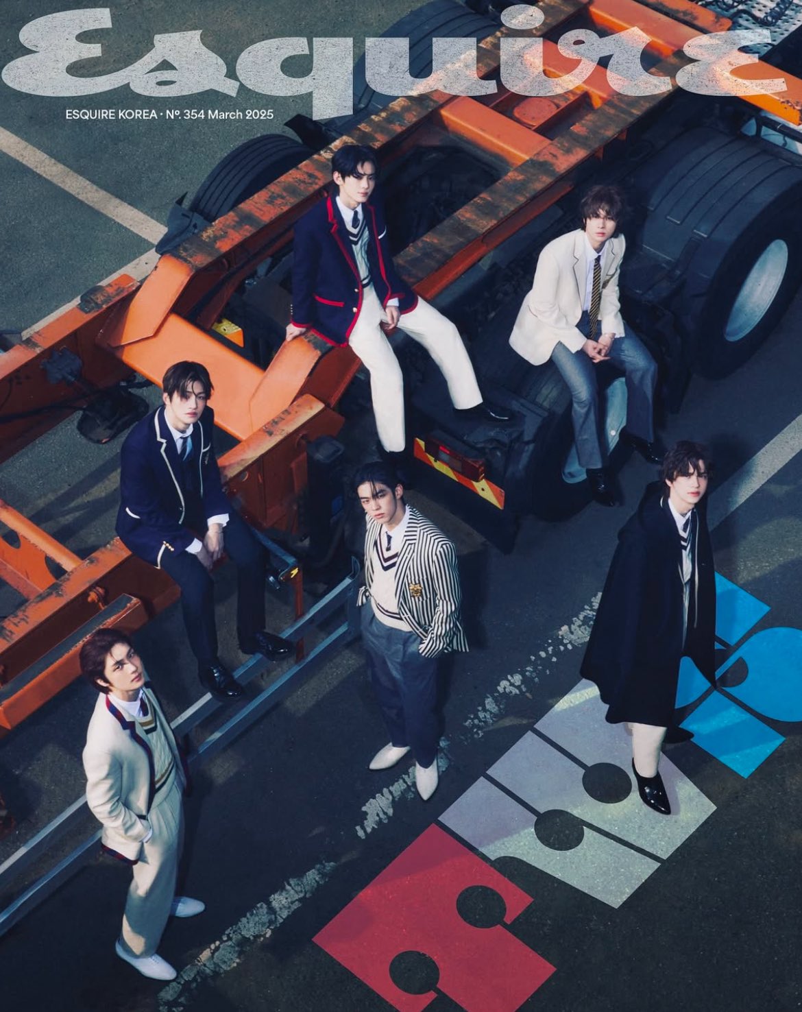 コンユ　韓国雑誌Esquire (絶版)①②③ コンユ 韓国雑誌Esquire (絶版)①②③Ω
