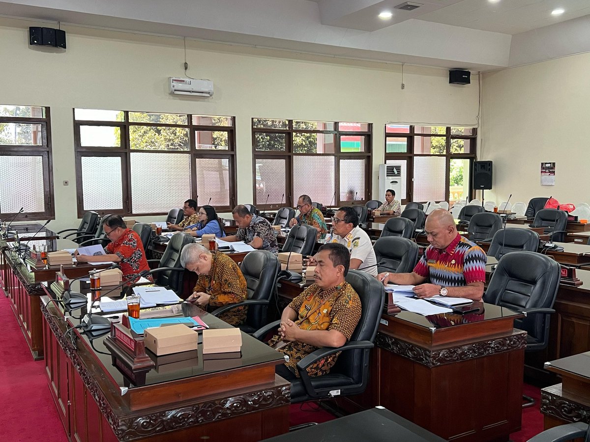 Focus Group Discussion (FGD) I Kajian Perundang-Undangan oleh Bapemperda DPRD Kab. Wonogiri dalam rangka Kajan Evaluasi Peraturan Daerah Nomor 20 Tahun 2012 tentang Penataan, Pengendalian Dan Pengawasan Menara Telekomunikasi, Jum'at 14 Februari 2025.