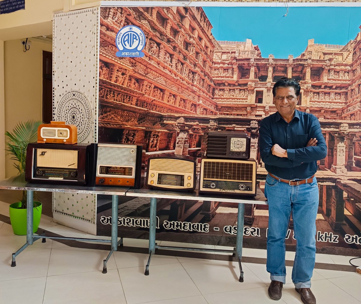 ajmistri's tweet photo. World Radio Day : Visited All India Radio Ahmedabad station, and cherished tons of lovely memories. I used to be a panel Cricket Commentator for AIR in 1996. I still write sports scripts for AIR. Love you AIR and Radio. https://t.co/bcrRc7y0Aw