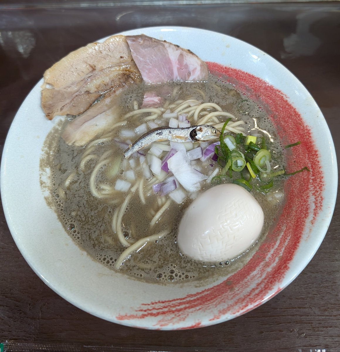 okayama_86's tweet photo. 2月14日は煮干しの日
らあめん鬼ぼし
鬼ぼしらあめん＋味玉 https://t.co/vkJ7CZYUwC