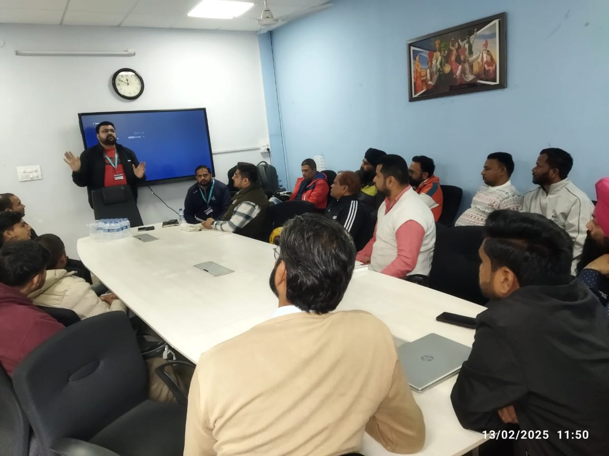 kumarparveen386's tweet photo. Thrilled to host an empowering #CSCVLE Workshop with 35 VLEs in Jalandhar, Punjab, led by Udit Sir from HO Delhi! 🌟 Unlocking new growth opportunities with #DigiPayWeb, #DMT, #AePS &amp; #mATM services. Together, we’re shaping the future of entrepreneurship! 💼🚀 #CSCSPV https://t.co/4JwT5NtfaS