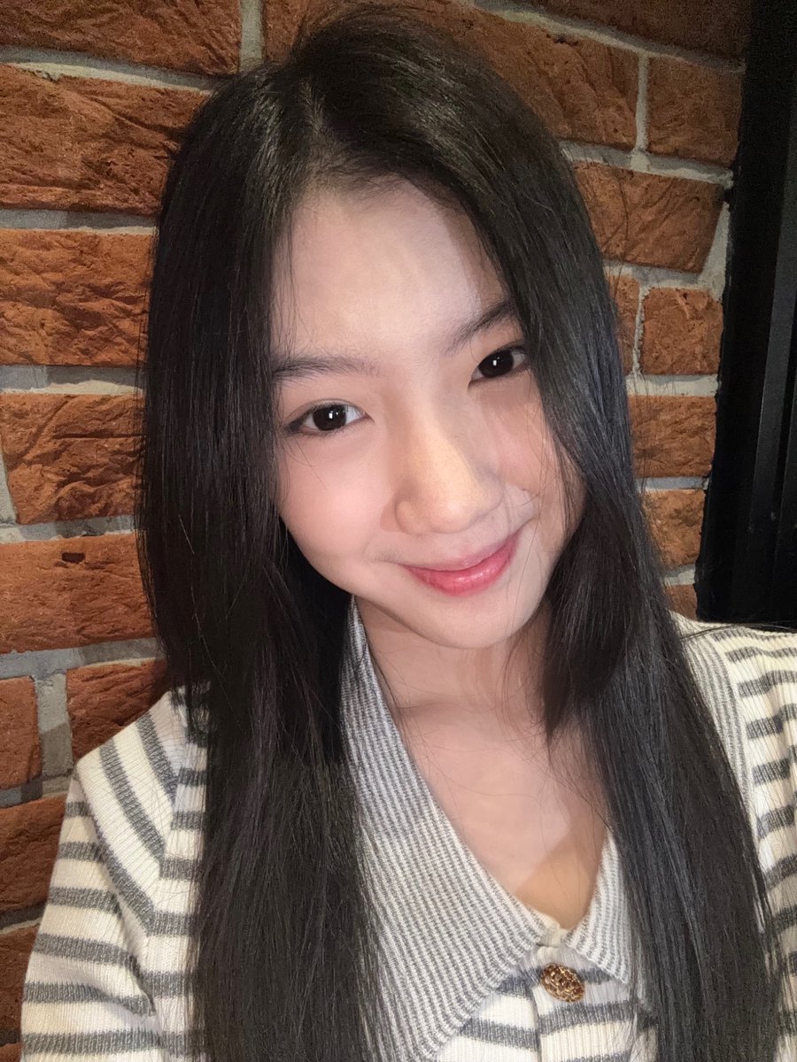 JE_JemimaJKT48's tweet photo. saltum harusnya pink🙁💕💕💕💞💕💞💕💞💕💞💕💘💘🙁🙁😚 https://t.co/UyIfhho6NY