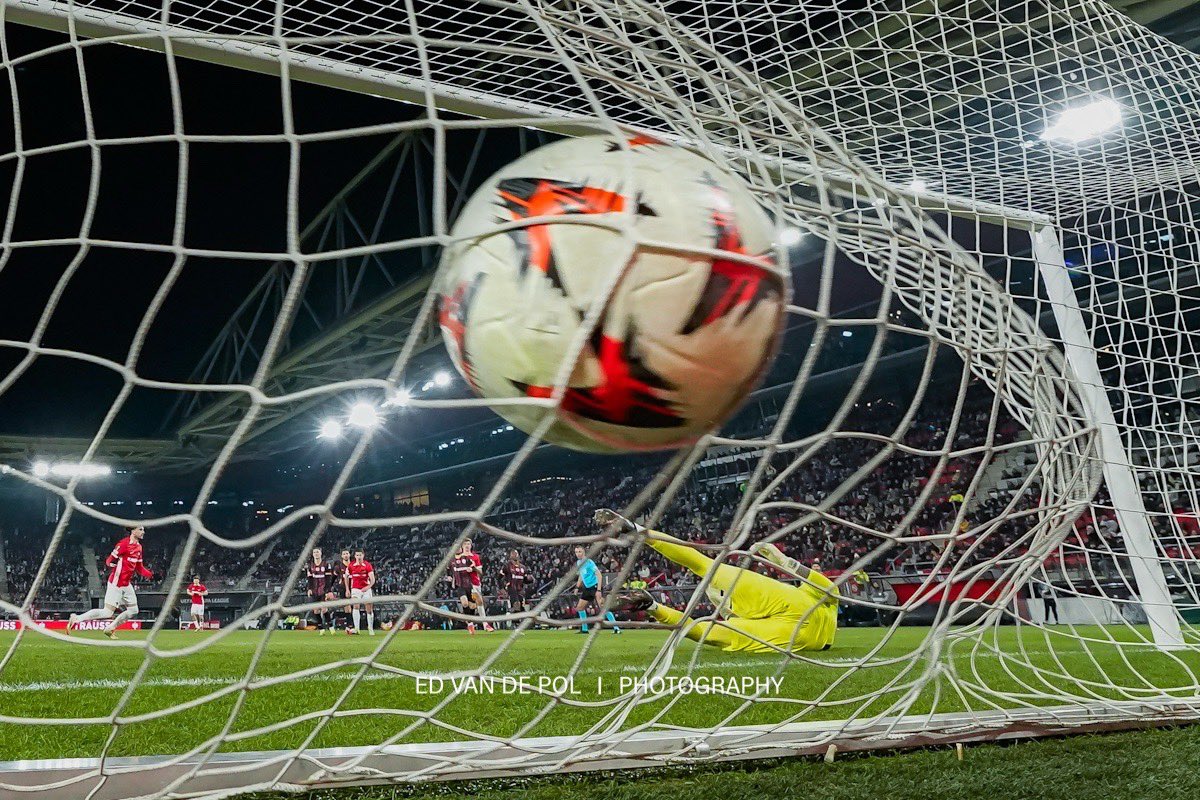 Ed van de Pol tweet media