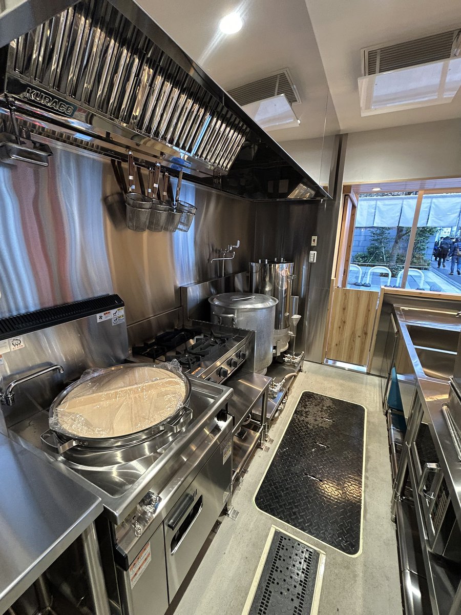 厨房設備はいりました！