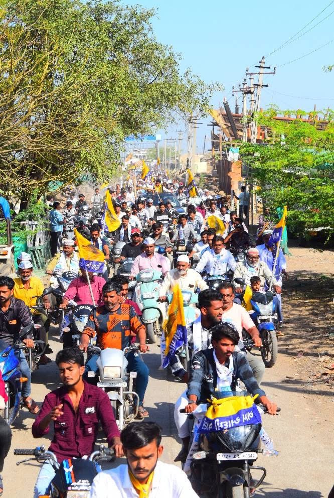 DrJewelvasra__'s tweet photo. गुजरात में AAP की आंधी चल रही है 🔥

📍 सलाया (द्वारका) रोड शो 

- @isudan_gadhvi https://t.co/kONd6iuhVU