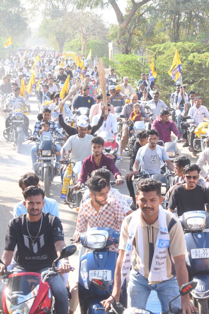 DrJewelvasra__'s tweet photo. गुजरात में AAP की आंधी चल रही है 🔥

📍 सलाया (द्वारका) रोड शो 

- @isudan_gadhvi https://t.co/kONd6iuhVU