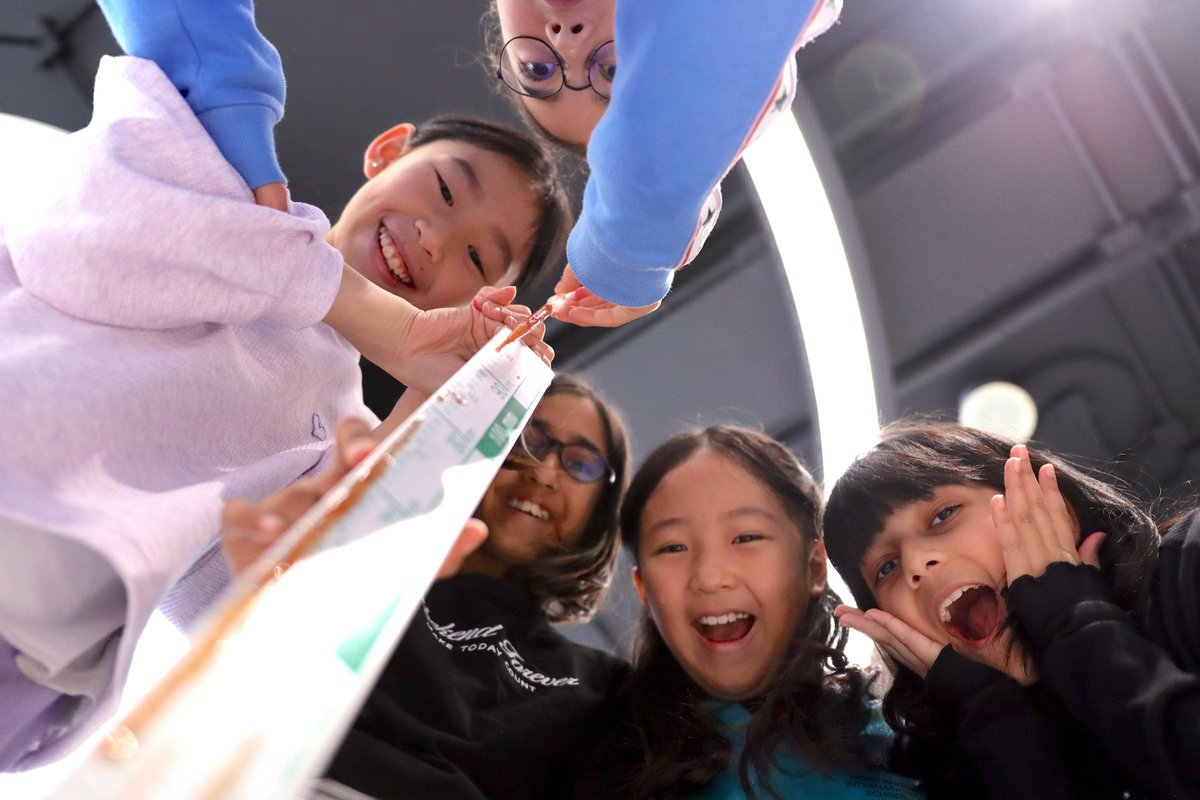 NAISHongKong's tweet image. Our Year 5 students were called to assist with a criminal investigation! Using recently learned skills around Gravity and Friction, students applied their Maths knowledge to measure and calculate average blood spatter sizes, recreating the crime scene with pinpoint precision.🧪
