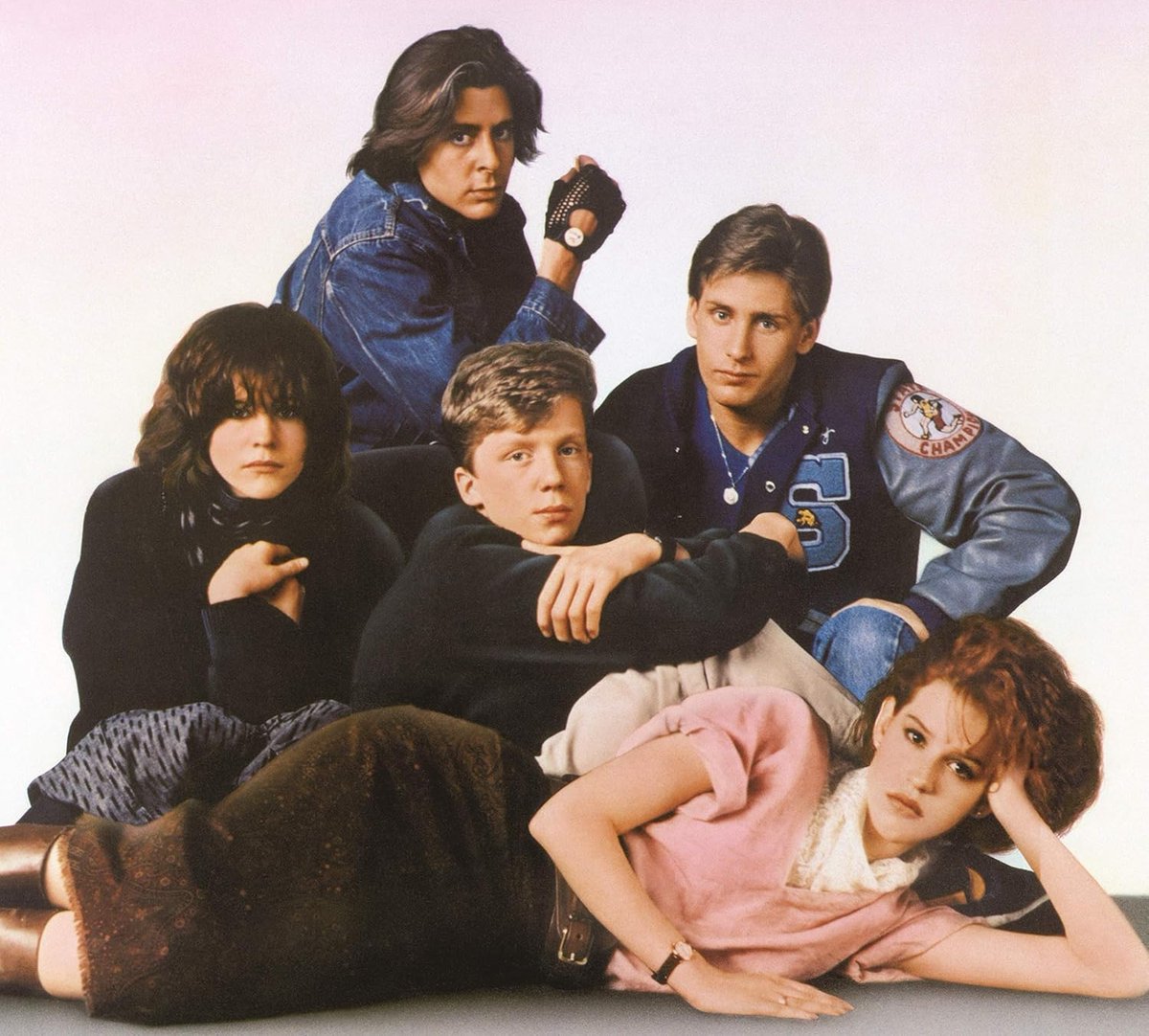 BChismire's tweet image. At the height of the ‘Brat Pack’ era, John Hughes surprised audiences with this unconventional high school film. Lend an ear and see how.
Happy Valentine’s Day!

screenedword.com/post/breakfast…

#BreakfastClub #BreakfastClub40 #ScreenedWord #Film #Review #JohnHughes #BratPack #HighSchool