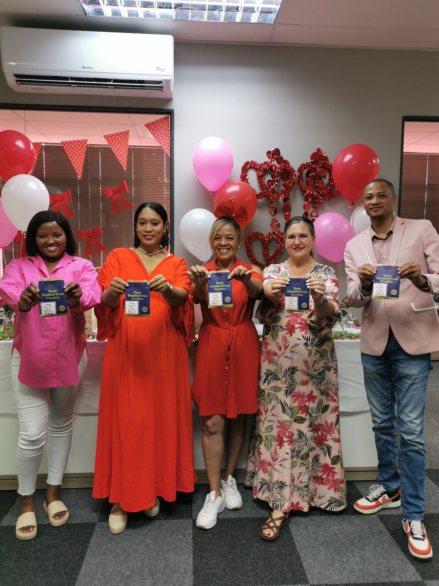 DoubleTreeCPT's tweet image. ❤️ IT WAS LOVE AT FIRST BITE 🍪 

We thoroughly enjoyed spoiling some clients today with love and of course, DoubleTree cookies! 

#cookie #wehavecookies #doubletreecookie #valentinesday #valentine #love