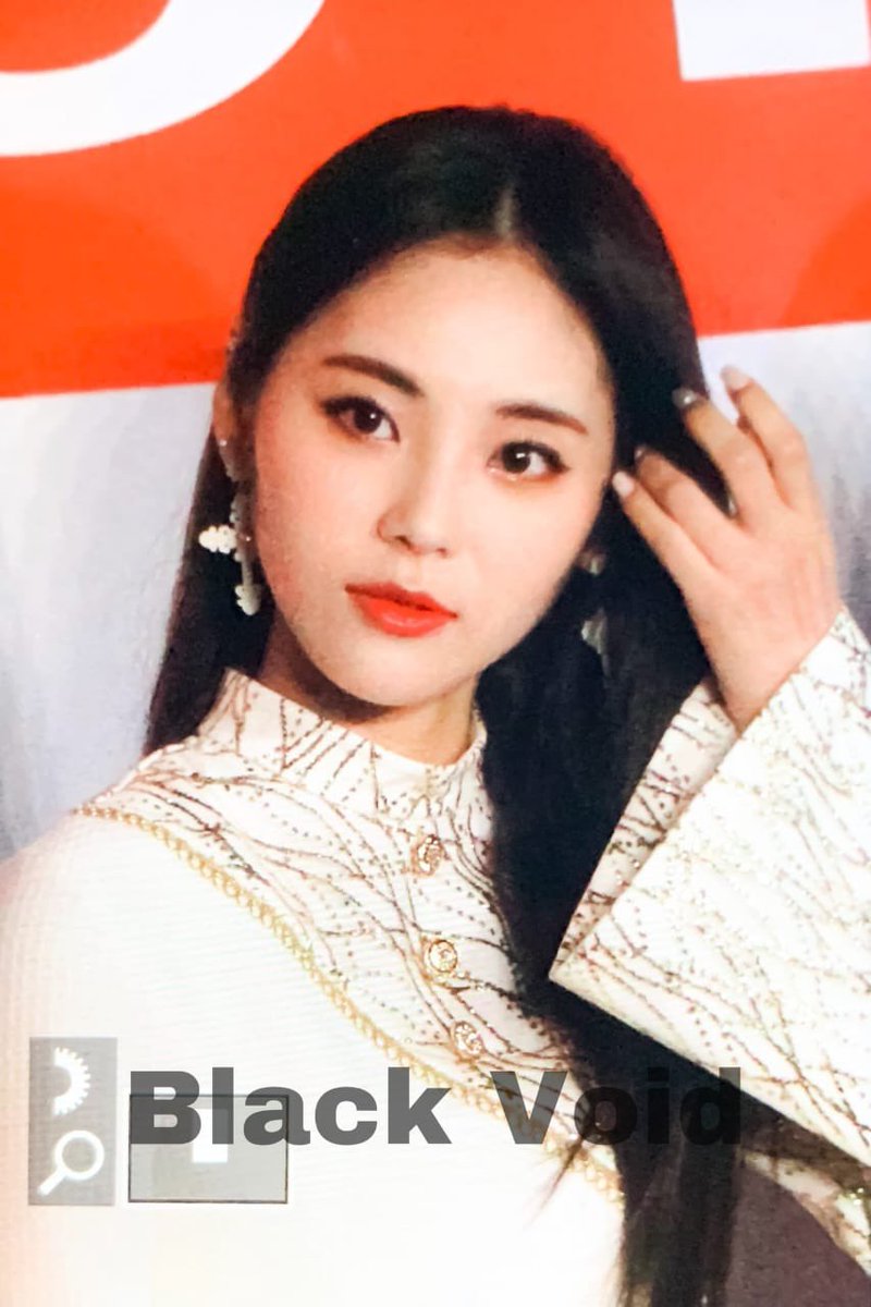 antologikartika's tweet image. ᅠ
ᅠᅠ
ᅠ
Sang gadis kemudian melanjutkan dengan suara lembut dan penuh penghormatan.

“Dalam adat Sangjit, setiap seserahan yang dibawa memiliki makna mendalam.”
ᅠᅠᅠ
ᅠ
ᅠ