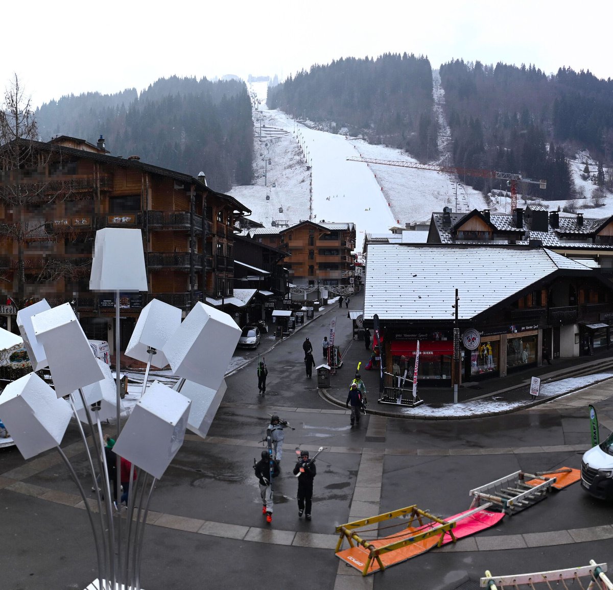 ❄️💙 Love is in the (mountain) air! 💙❄️

Morzine has a fresh blanket of snow—perfect for February half-term! Enjoy Valentine’s Day on the slopes with your loved ones. ❤️ 

Book your ski transfer: ski-lifts.com

#Skiing