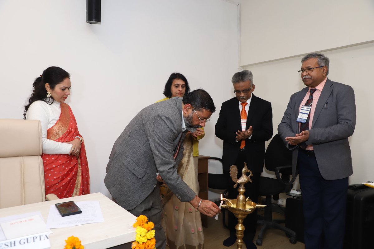 #RESSUMMIT2025The inaugural session on Context of #NAP for #India &amp; #DRR &amp; #RI Sector had representations from National Disaster Management Authority(<a href="/ndmaindia/">NDMA India | राष्ट्रीय आपदा प्रबंधन प्राधिकरण 🇮🇳</a> )GoI, <a href="/moefcc/">MoEF&CC</a> GoI, <a href="/IndiaDST/">DSTIndia</a>-GoI and <a href="/iitroorkee/">IIT Roorkee</a> <a href="/envirosafe2007/">Dr. Anil K. Gupta, Strategist, Leader, Professor</a> <a href="/anitadst16/">Anita Gupta</a> Dr Krishna Vatsa,NDMA as Chief Guest (2/3)