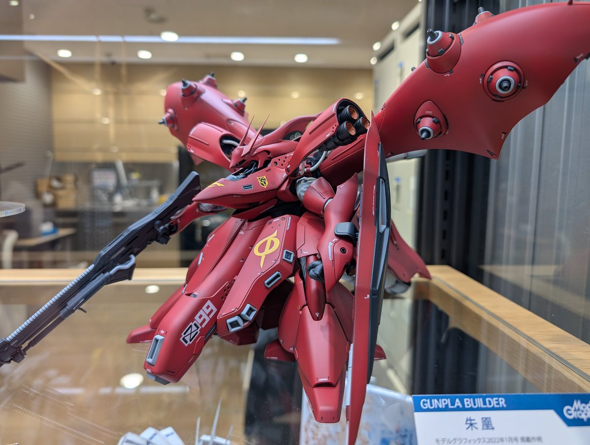 At_ATHENA's tweet photo. 有給にして久し振りにお台場ガンダムベースに行ってきた！奥さんも大興奮 https://t.co/5YSqZwmnB8