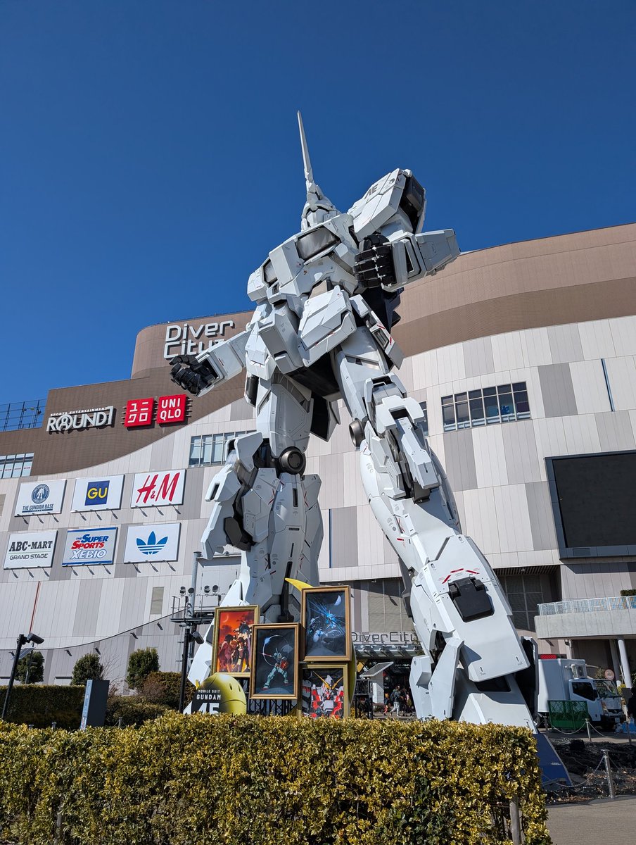 At_ATHENA's tweet photo. 有給にして久し振りにお台場ガンダムベースに行ってきた！奥さんも大興奮 https://t.co/5YSqZwmnB8