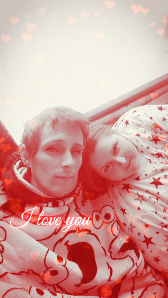 devineaaron3's tweet photo. Just wanna wish my amazing wife a happy Valentine’s Day your the most beautiful person ever baby love you with all my heart ❤️ ❤️❤️ @x_donnamarie_x https://t.co/Vpn5I5YGuP
