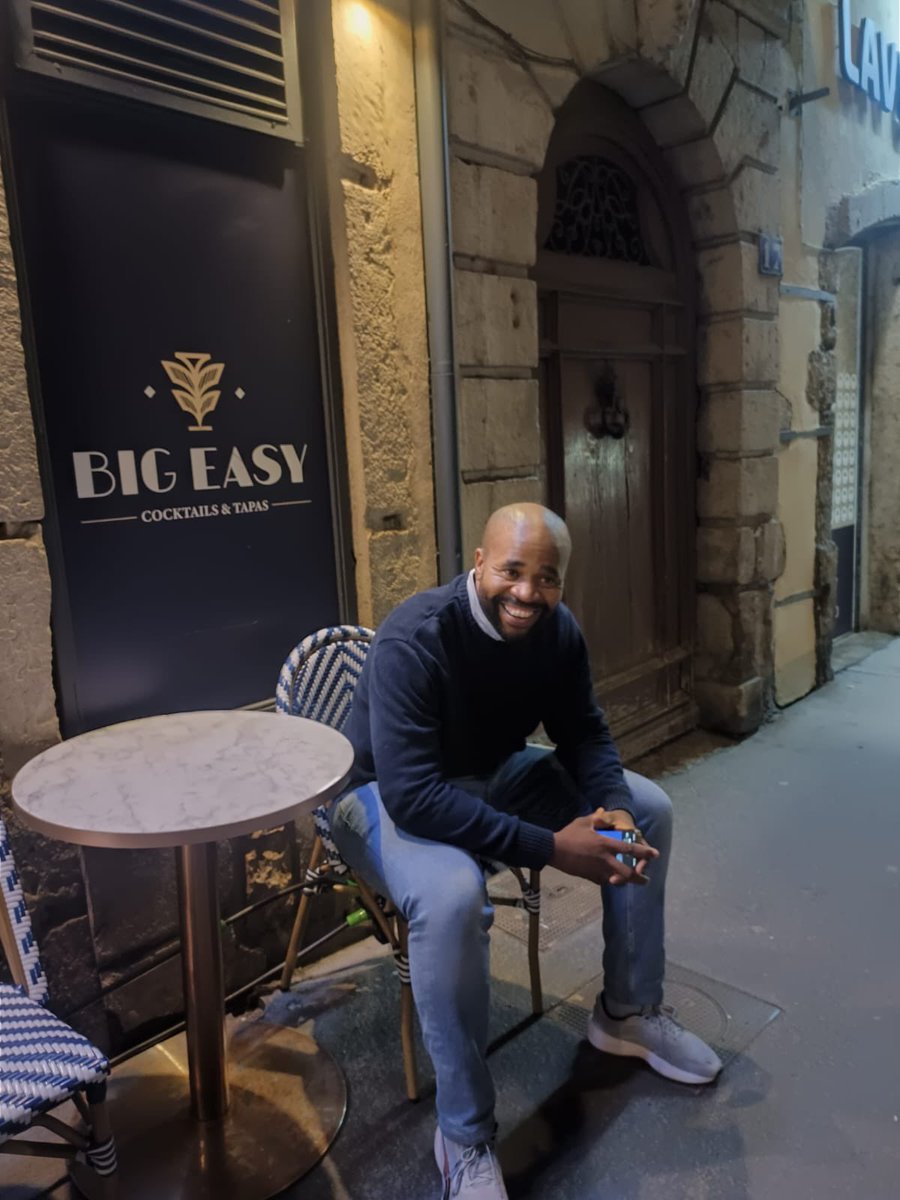 Simphiw3_Zungu's tweet photo. Merci France 🇫🇷 https://t.co/xWj2cjFFpP
