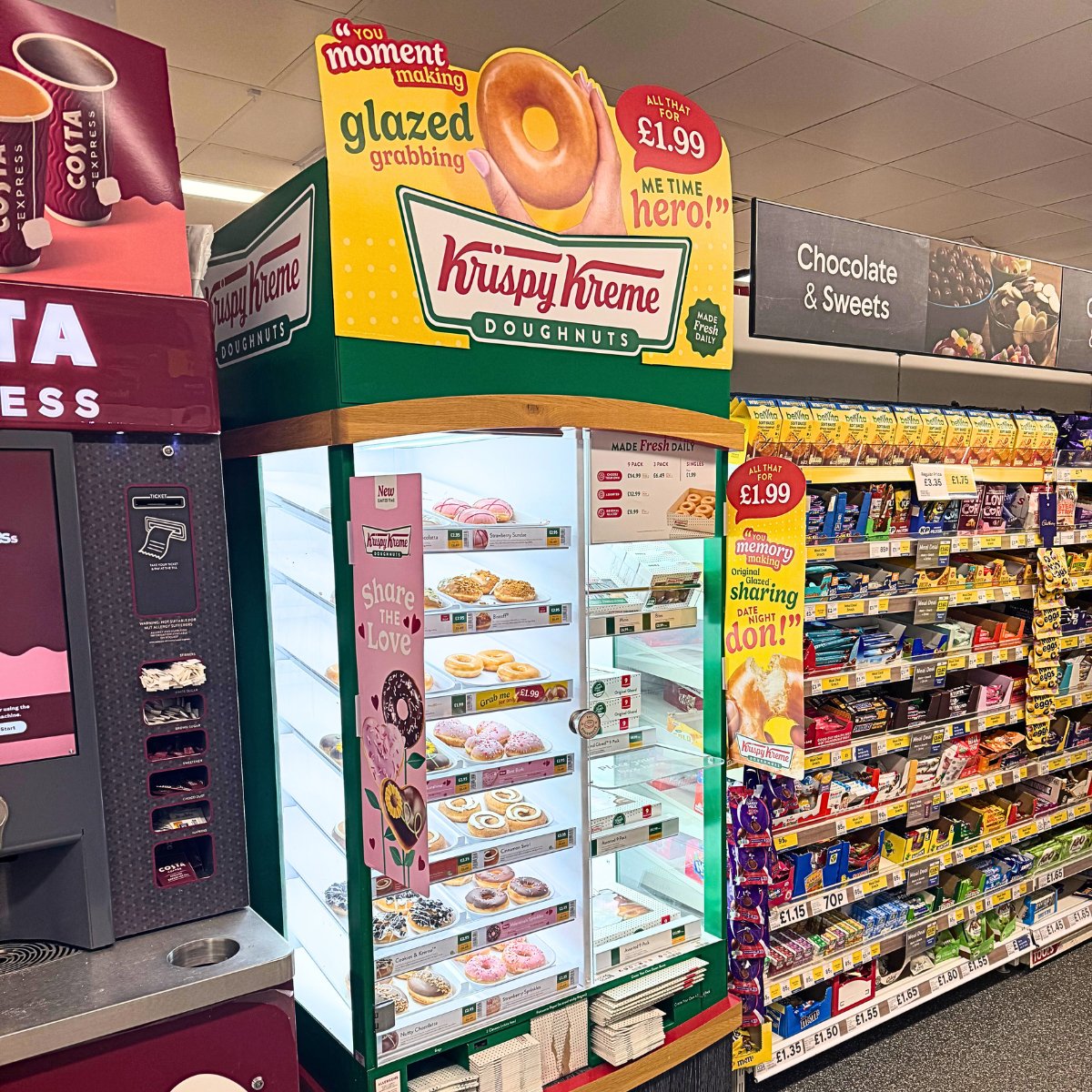 Mauveworx's tweet photo. Valentine’s print campaign for Krispy Kreme. From conception to creation, love is in every detail. 🍩💘
#ValentinesDay #LargeFormatPrinting #SmallFormatPrinting #RetailMarketing #CreativeDesign https://t.co/rZrNh6jKhc