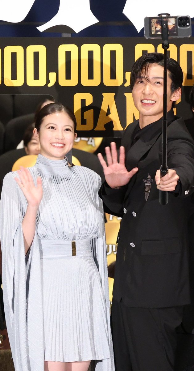 OHHH LOOK AT THEMMM!!!!! 🥺🖤🌸