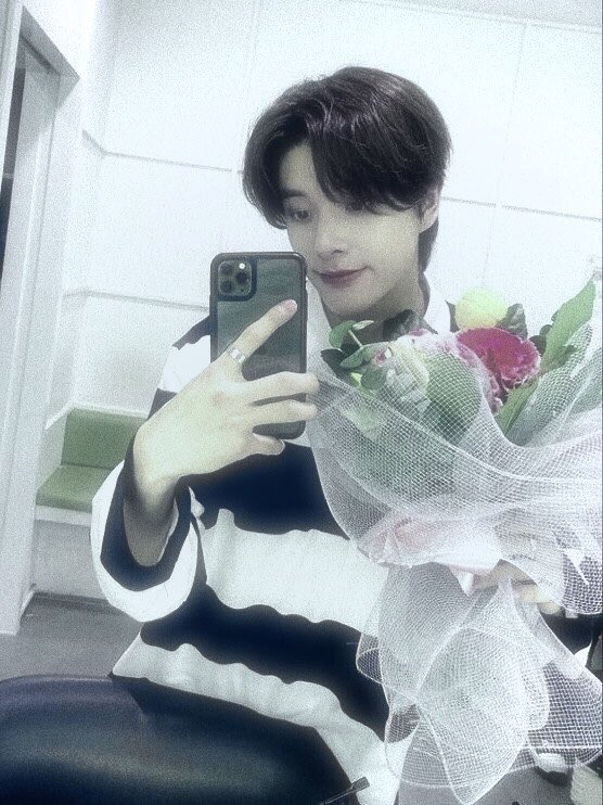 flthuis's tweet image. 狮子座 🎞️ 010: Happy Valentine’s day! 传播爱，大家。