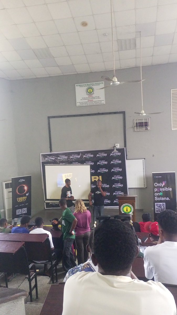 KvngTherapy's tweet photo. #LiveInWarri
#SolanaAllstarsNG

Just heard ur creativity can secure you the bag on Web3.

Omorrrr no special Evian needed https://t.co/YcUAIru83r