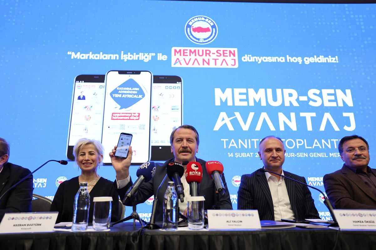 Emekli Memur-Sen Başkanı Ali KÜÇÜKKÖSEN, Memur-Sen ve Emekli Memur-Sen üyelerine binlerce firmadan avantajlı indirimler sunan "Memur-Sen Avantaj" uygulamasının tanıtım toplantısına katıldı.