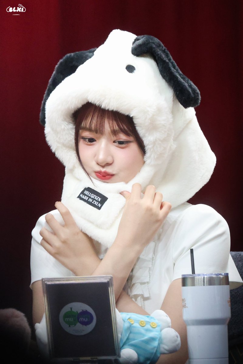 250214 wm
#YUJIN #ANYUJIN #안유진 #ユジン #IVE  #아이브