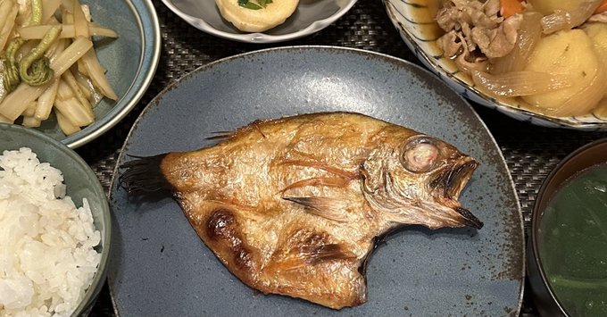 今夜はバレンタインデーという事でノドグロの干物。
ご馳走様でした。 