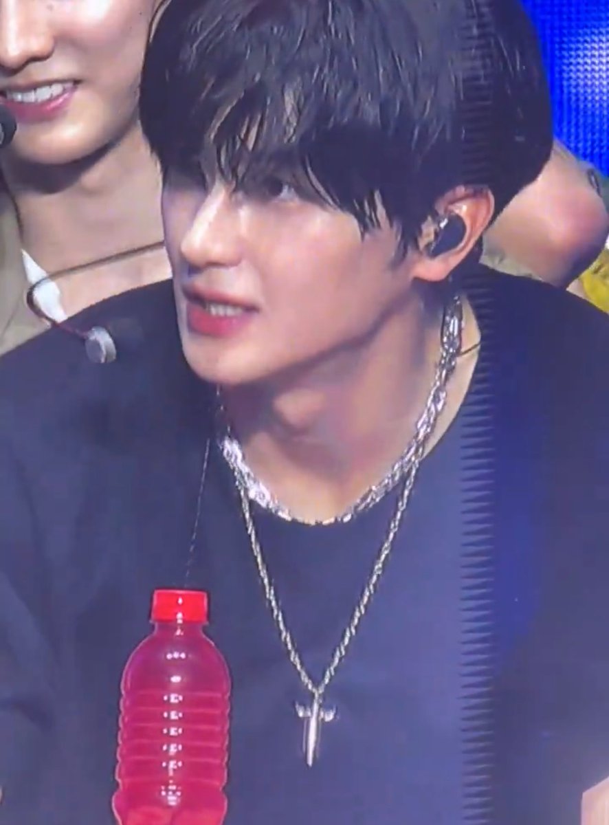 a_utomnee's tweet photo. 씨발 https://t.co/Npz4rEGdI0