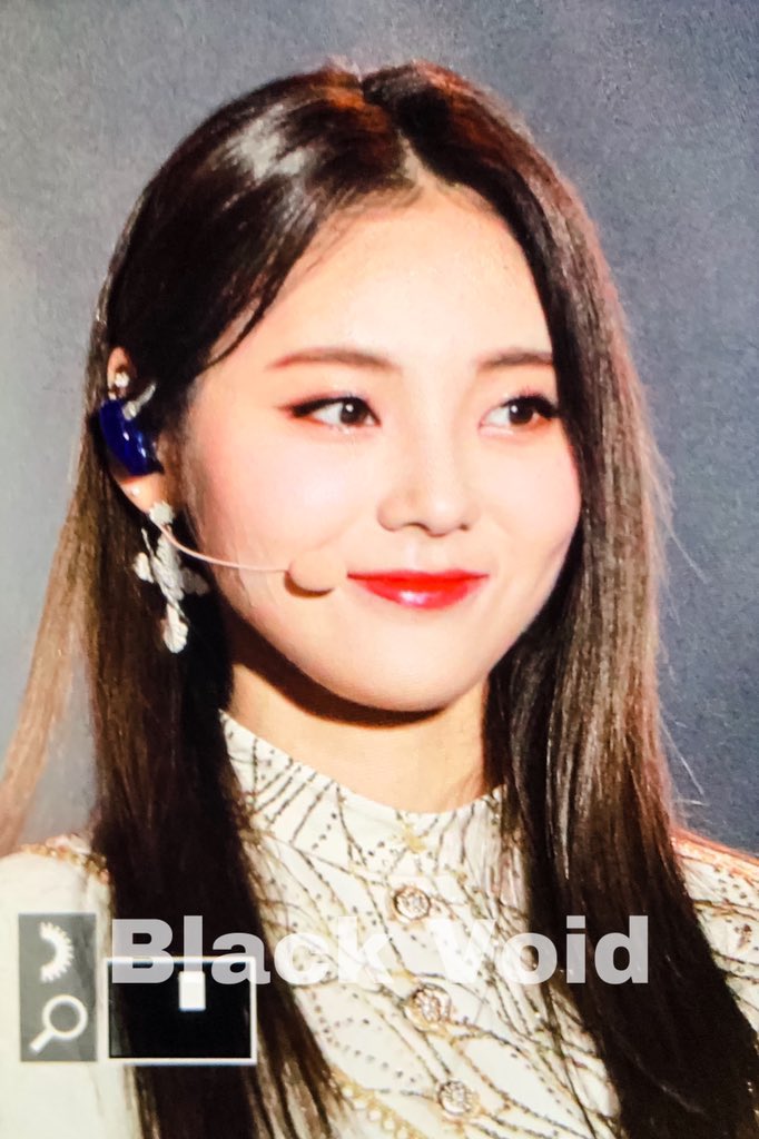 antologikartika's tweet image. ᅠ
ᅠᅠ
ᅠ
“Terima kasih banyak kepada saudara Biru selaku perwakilan keluarga Virly atas sambutannya yang penuh makna dan kehangatan. Kata-kata yang disampaikan tentu menjadi doa dan harapan yang indah bagi kedua mempelai dalam perjalanan mereka menuju pernikahan.”
ᅠᅠᅠ
ᅠ
ᅠ