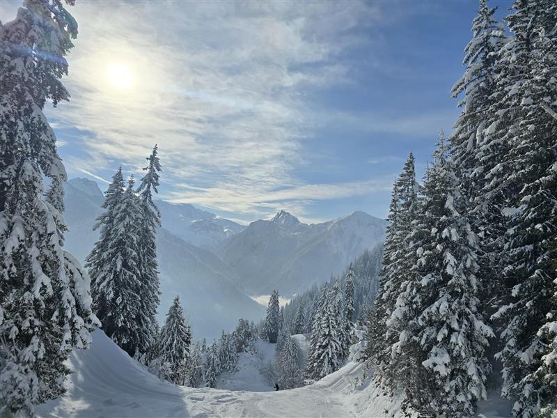 Stunning Champagny en Vanoise valley! #SkiingIsLife #WeLoveSkiing
