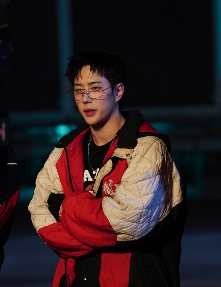 jongwoo genie magazine update