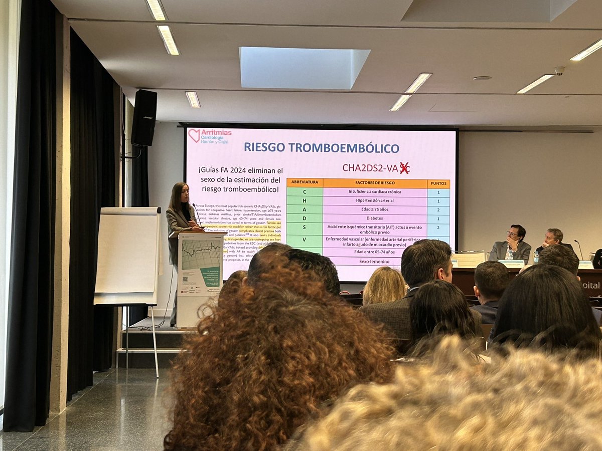 La doctora Cristina Lozano del hospital Universitario Ramón y Cajal . Excelente presentación “Fibrilación auricular en la mujer”