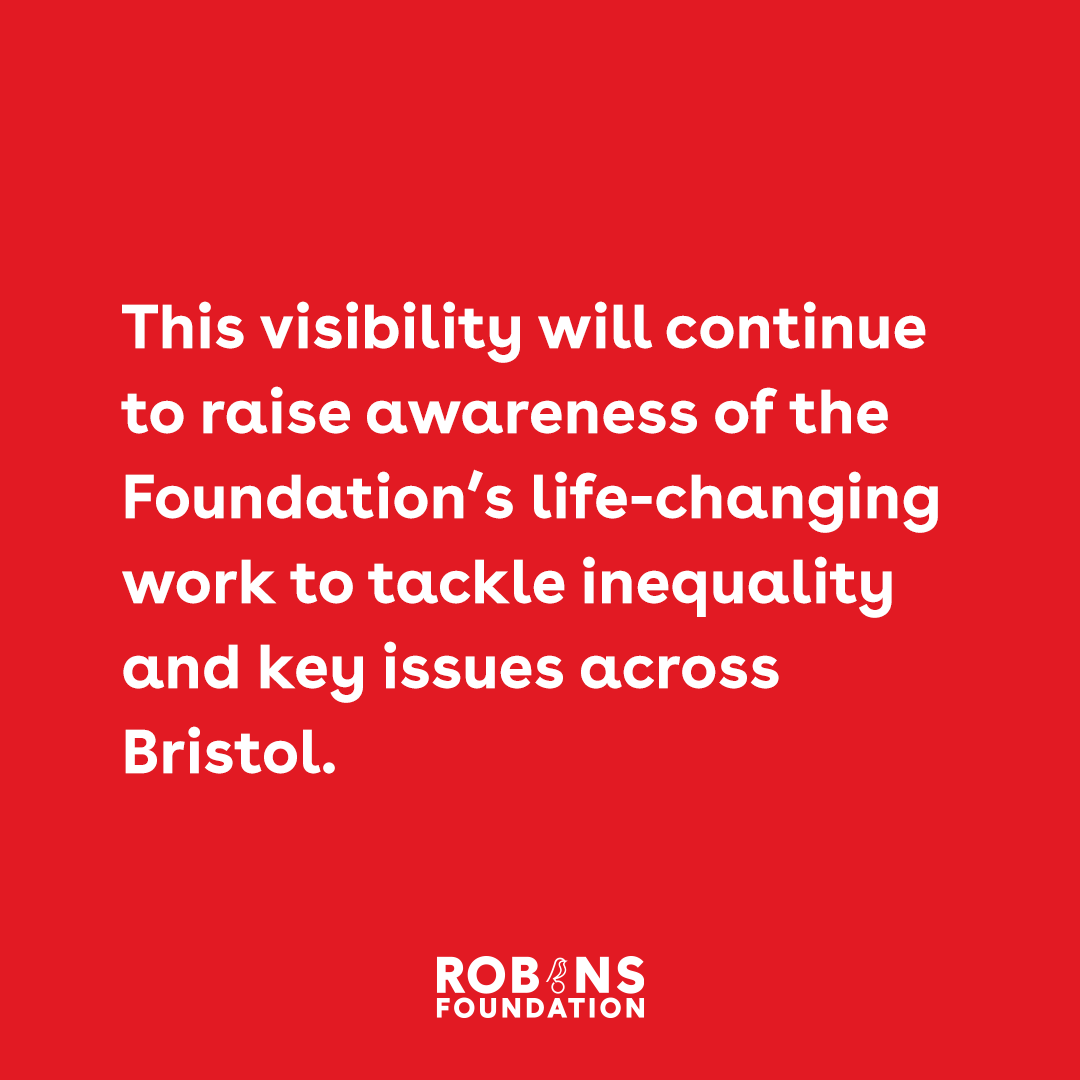 BristolCity's tweet photo. Our new front of shirt partner, the @RobinsFound. ❤️