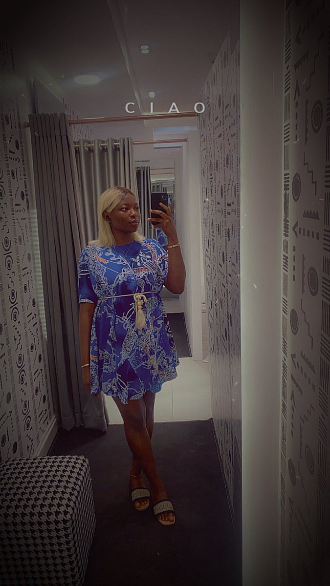 Teefany24's tweet photo. It’s weekend y’all 💃🏼💃🏼💃🏼 https://t.co/Tb39P4PZkR