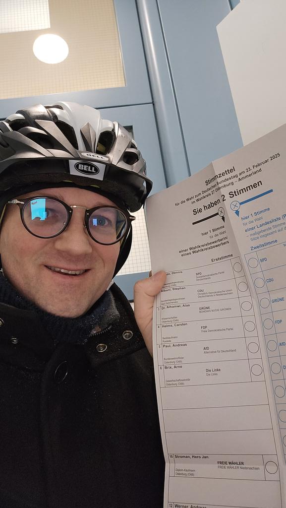 TobiasSWitte's tweet photo. ❌So! Die Kreuze sind gesetzt dank Briefwahl.❌

Spätestens am 23.02.2025 wählen gehen, Leute!!! 

#bundestagswahl #wahltag #deutschland #CDU #SPD #GRÜNE #FDP #DieLinke #parteien #demokratie https://t.co/TcRQEH9NPt
