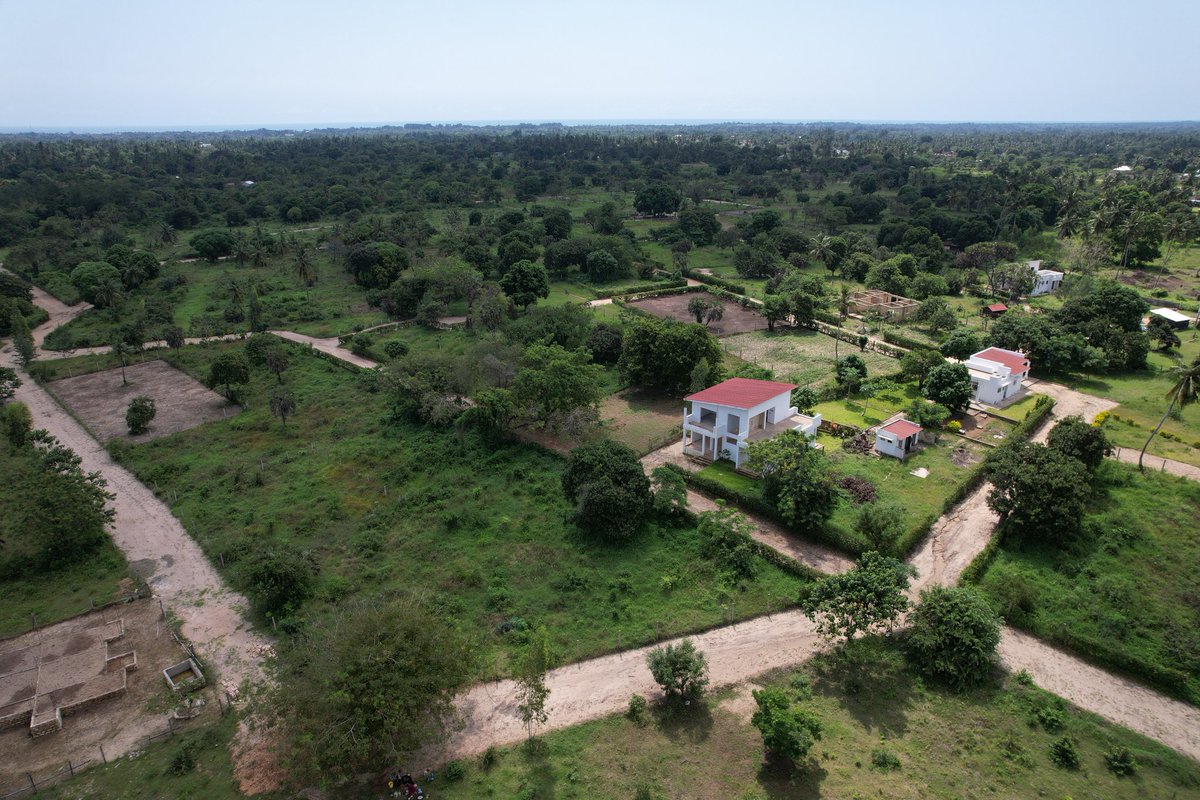 greenhaven_p's tweet photo. Looking for the ultimate Valentine’s gift that lasts a lifetime? 💝✨ 

Surprise your partner with a piece of paradise –The GEMS Diani! 

Nestled in a gated, secure residential community, The GEMS Diani is perfect for a holiday home or a permanent getaway. https://t.co/Ao7emllcgY