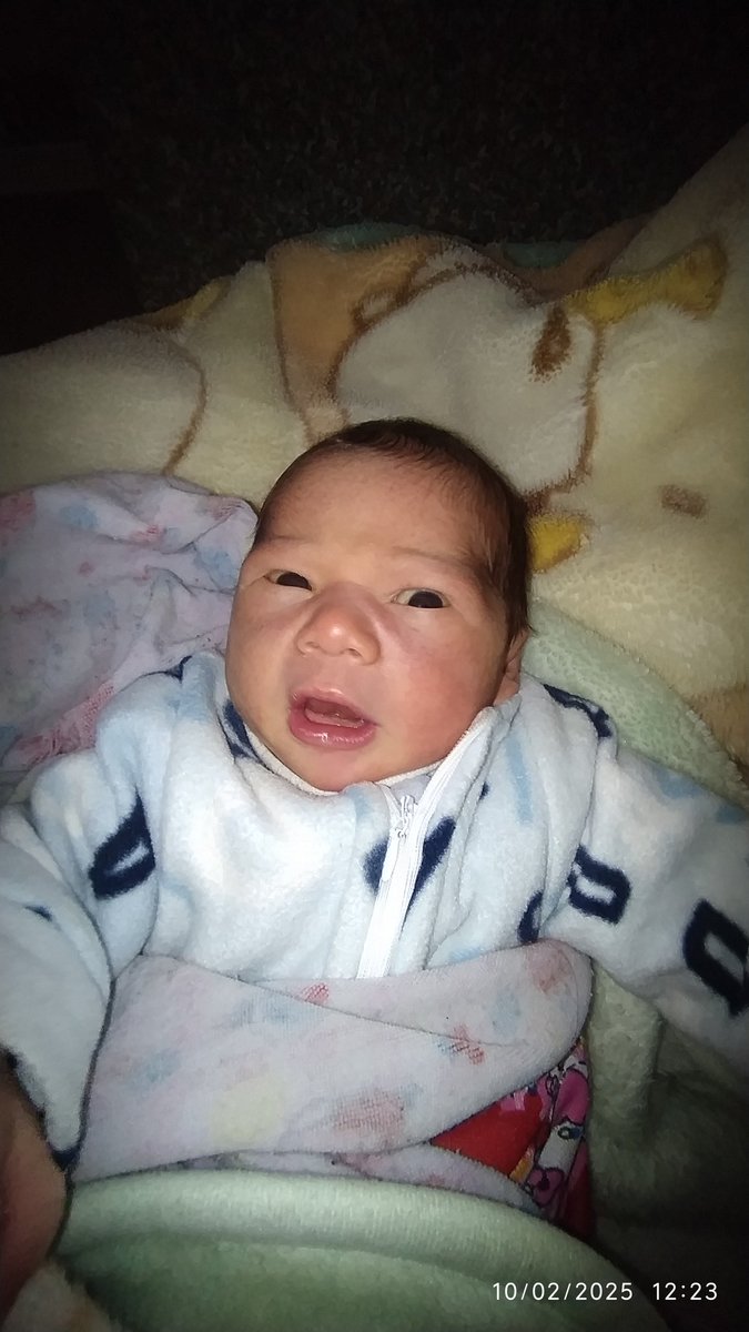 AskarShereen's tweet image. Good morning my friends. Thank God I gave birth to my little son. I named him Ahmed after his uncle, the martyr. Thank you with all my heart for your support of me and my child. Help us spread the word about my campaign and donate if you can