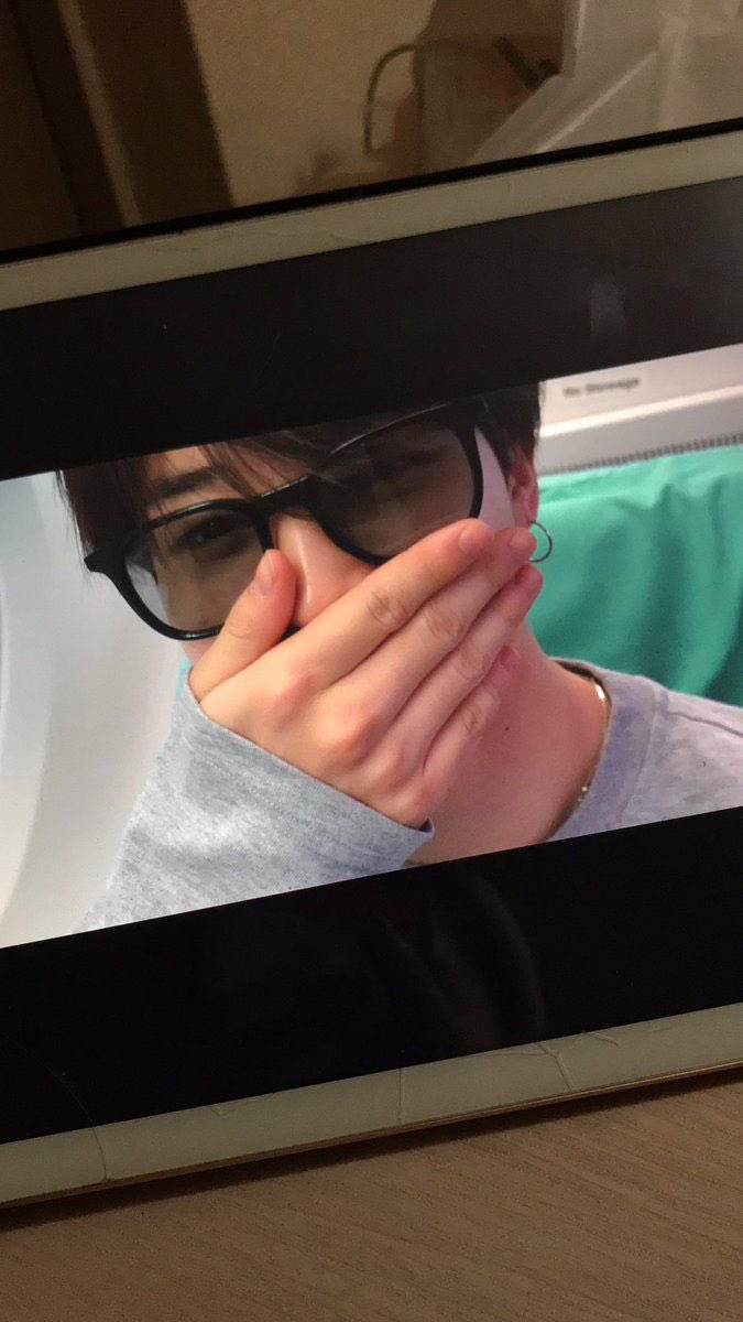 jiayipeow48's tweet photo. 해피 발렌타인 데이!
지민 https://t.co/o8efUkncUA