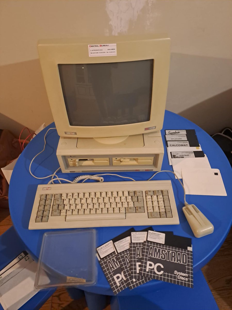 🎉 Nouvelle acquisition chez OrdiRétro ! 🎮🖥️
Bienvenue à l’Amstrad PC1512, un ordinateur mythique
🔥 Envie de nous aider ? Participez à notre campagne de dons !
helloasso.com/associations/o…
#RetroGaming #Amstrad #OrdiRétro #PC1512