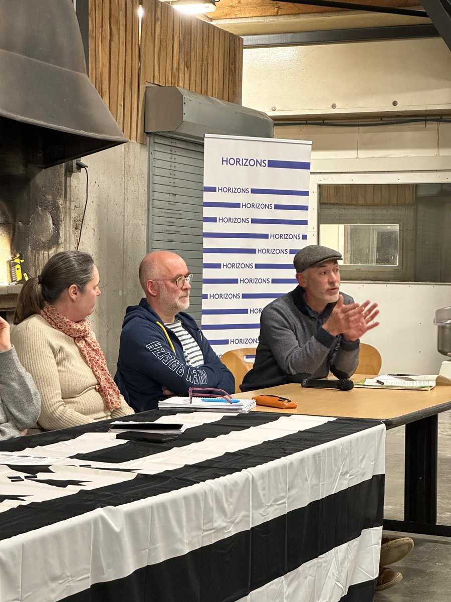 #SurLeTerrain | Retour sur notre 1ère Conférence-Débat

Hier soir, nous avons eu le plaisir d'aller à la rencontre d'agriculteurs et d'agricultrices pour une conférence-débat passionnante autour de leurs métiers 🐄🌾