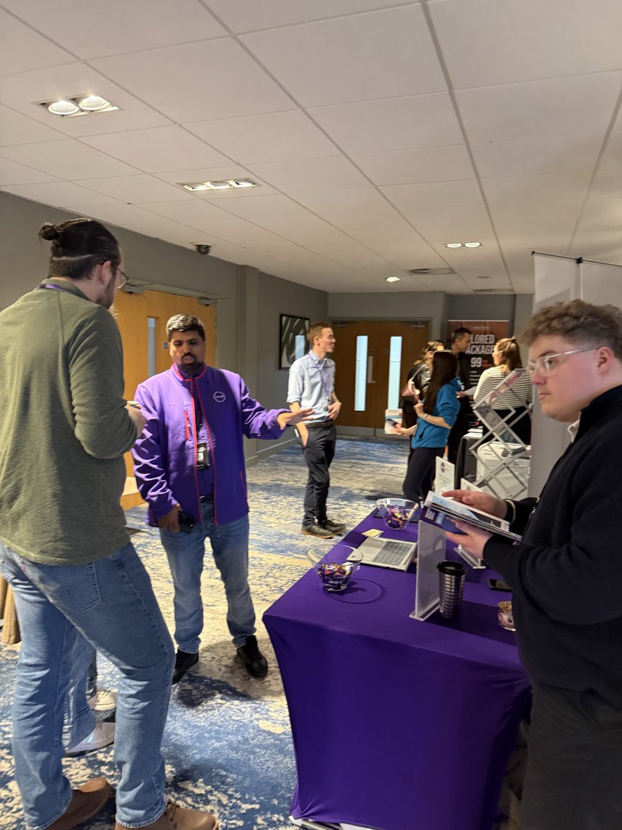 Doing more of what we love! 💜
Our colleagues enjoyed being part of the Winchester Business Expo yesterday, meeting and connecting with lots of inspiring local businesses and entrepreneurs✨

business.currys.co.uk/storelocator/

#winchesterexpo #b2bexpo #winchester #BusinessGrowth