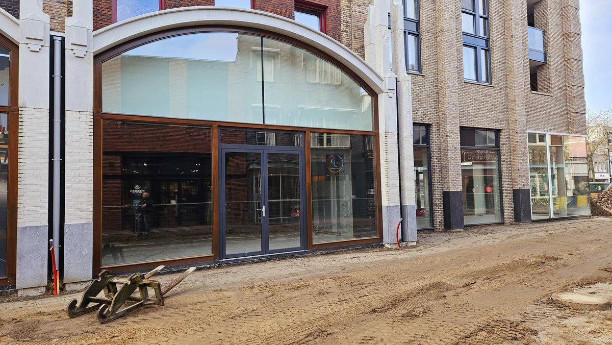 CMJackOss's tweet photo. Tweede winkelruimte Walkwartier is verhuurd! Mooie nieuwe formule voor ons centrum! Wie en wat volgt binnenkort! #Walkwartier #centrumoss #hartvandestad https://t.co/DTjx5Qoo6Z