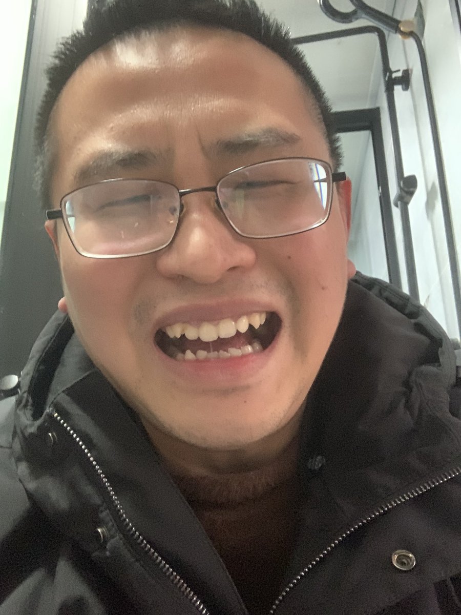 JamesCageWhite's tweet image. I made big mistake. I accidentally dropped the oil on the floor . I can’t image how angry my mom will be