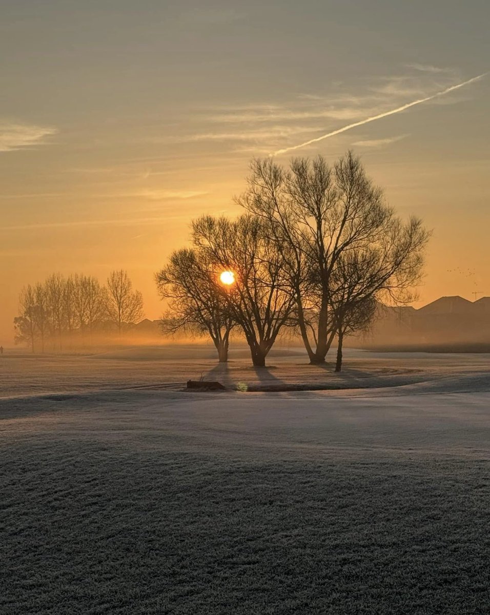 We are looking forward to a busy weekend we have the 
3 Club Challenge this Sunday followed by The Captains Drive In 🏌🏼‍♂️