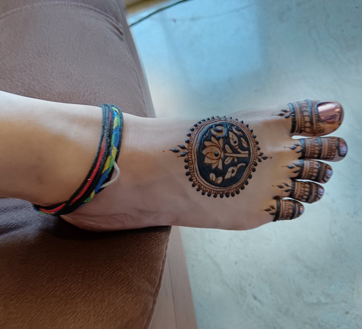 sebarroja's tweet photo. 🇮🇳Divendres ha començat de forma vertiginosa. #making_of
Hores per dibuixar, curar els relleus i pèixer a la núvia.
Quines ganes de no perdre cap detall d'aquest casament indú-cristià.
#Thane #Mumbai #India
#novetat #emoció
@Queraltst17 https://t.co/TFS5FR1j2T